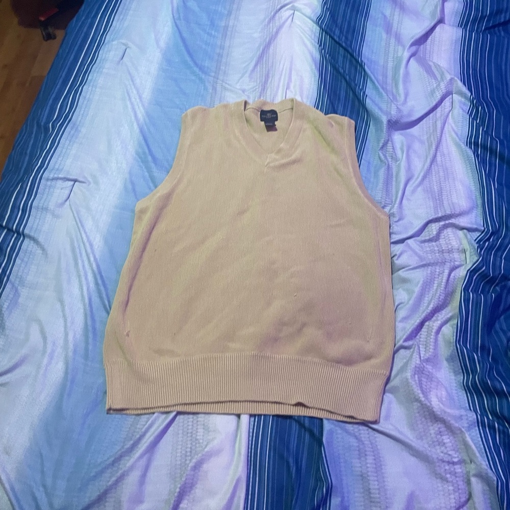 Dockers Golf Vest / it has a little tear on the front / Size X-Large